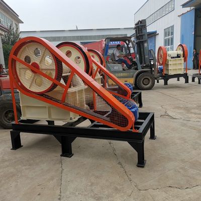 AC-motor 1-5tph Kleine draagbare diesel mobiele rotsenbreker Capaciteit 1-280t/h