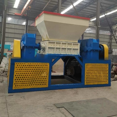 Mobiele dubbele schacht afval ijzer auto schelp metaal shredder machine voor een lange levensduur