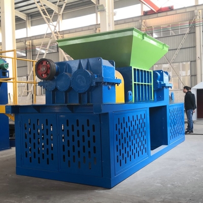 Mobiele dubbele schacht afval ijzer auto schelp metaal shredder machine voor een lange levensduur