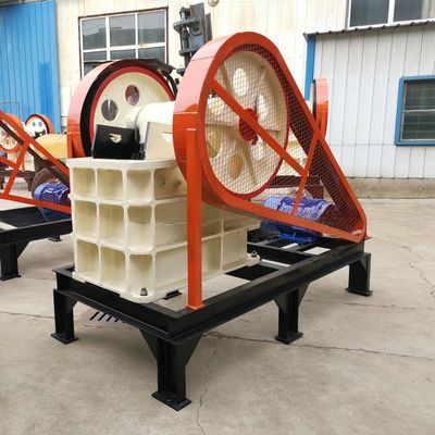 AC-motor 1-5tph Kleine draagbare diesel mobiele rotsenbreker Capaciteit 1-280t/h