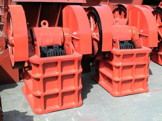 Stone Rock Mini Draagbare Dieselmotor Kaakcrusher Capaciteit 1-500t/h Afvoergrootte 0-300