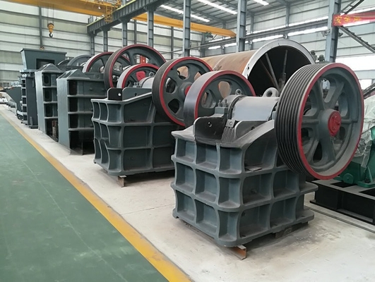 30kw PE400x600 Mobile Small Gold Ore Stone Jaw Crusher Met 1400x1740x1663mm afmetingen