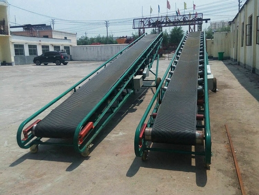 Kleine grootte gele industriële mobiele draagbare rubberen schuine riem transportlijn machine