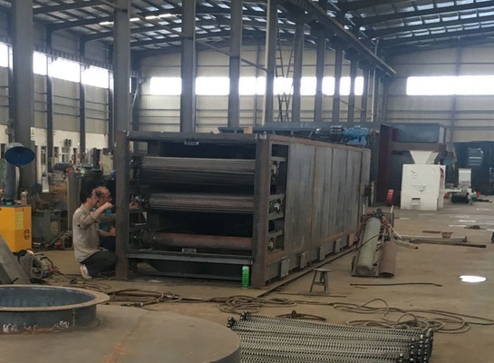 Ingenieursbegeleiding voor de installatie Steenkoolbrikette Drogen Keten Plaat Conveyor Dryer