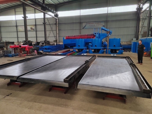 Klantenverzoek Gold Mining Equipment Shaking Table voor 545x1825x1242 Gold Wassen