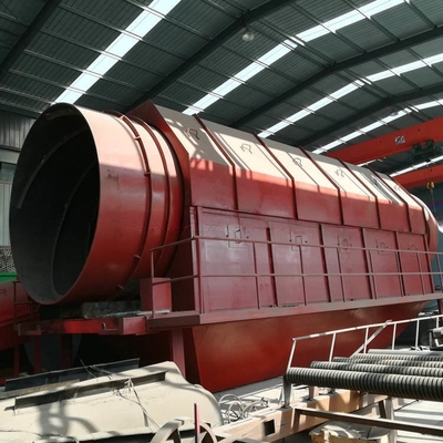 Compostmachine voor vaste afvalstoffen van grote capaciteit met een handige hopperopslagbak