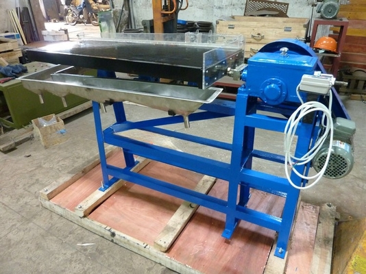 Bouwwerken Kleine draagbare goudmijnbouwapparatuur Schaketafel voor goud 650 kg